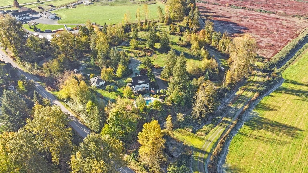 8561 Bradner Road, Abbotsford, V4X 2H5 — photo 3