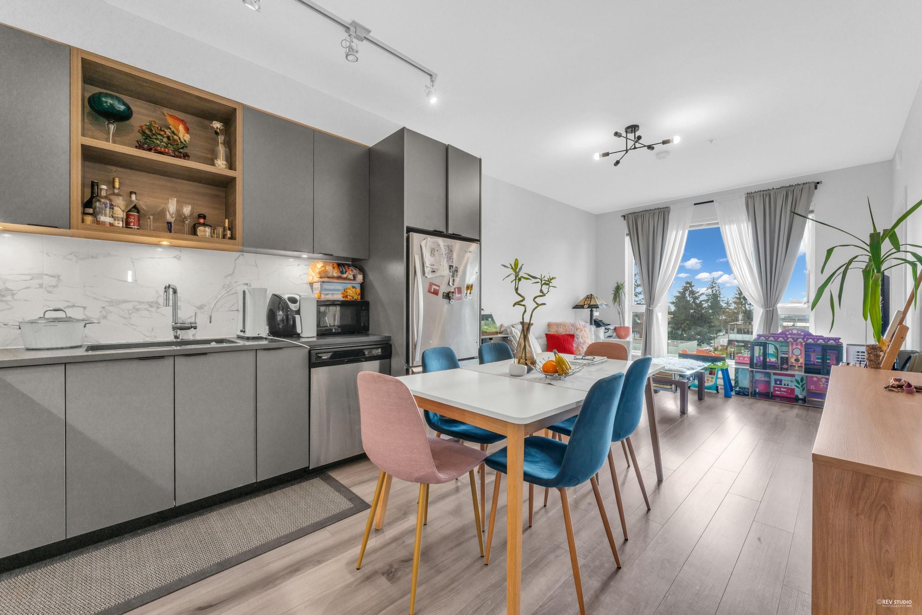 PH47 - 5355 Lane Street, Burnaby, V5H 0H1 — photo 2