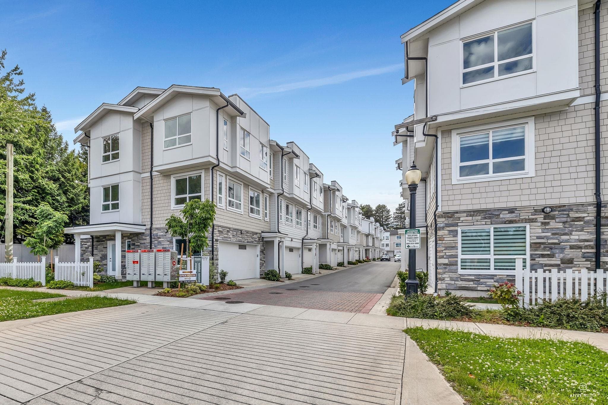 24 - 8181 135a Street, Surrey, V3W 3N8 — photo 2