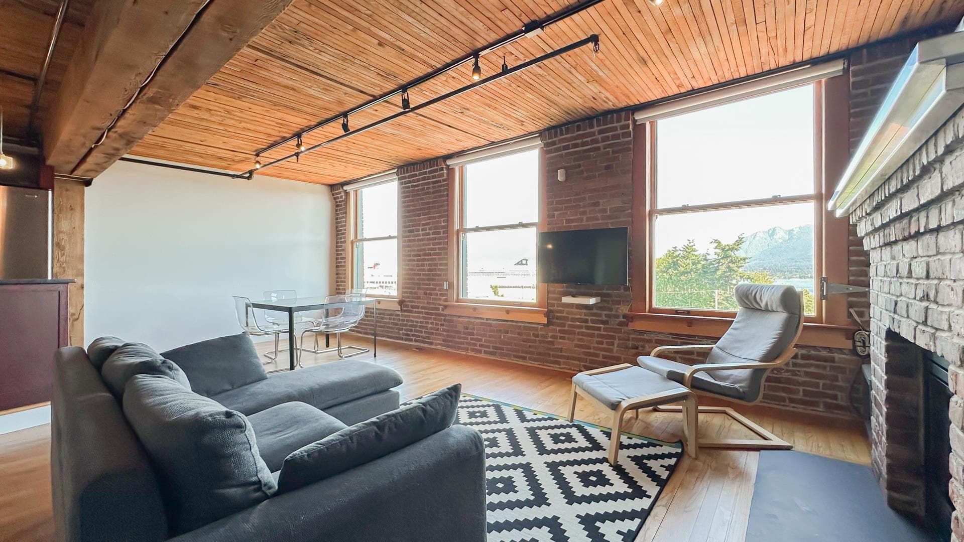 702 - 41 Alexander Street, Vancouver, V6A 1B2 — photo 4