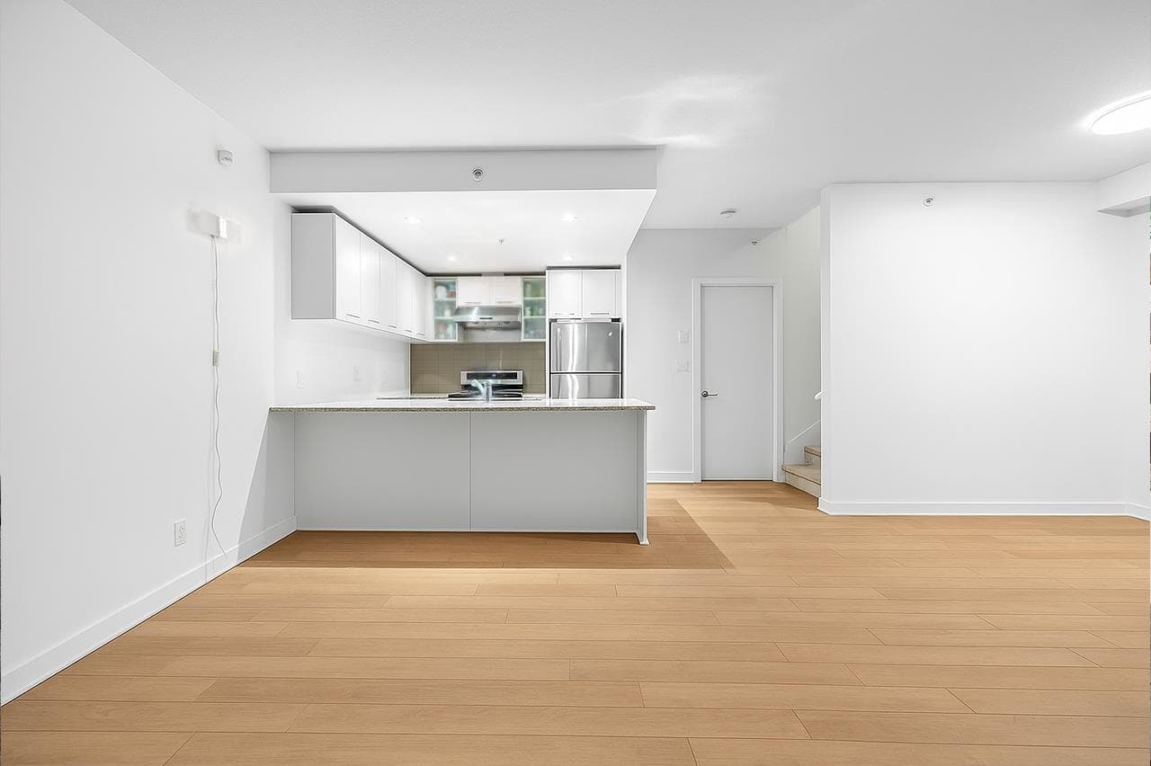 1 - 3111 Corvette Way, Richmond, V6X 4K3 — photo 2