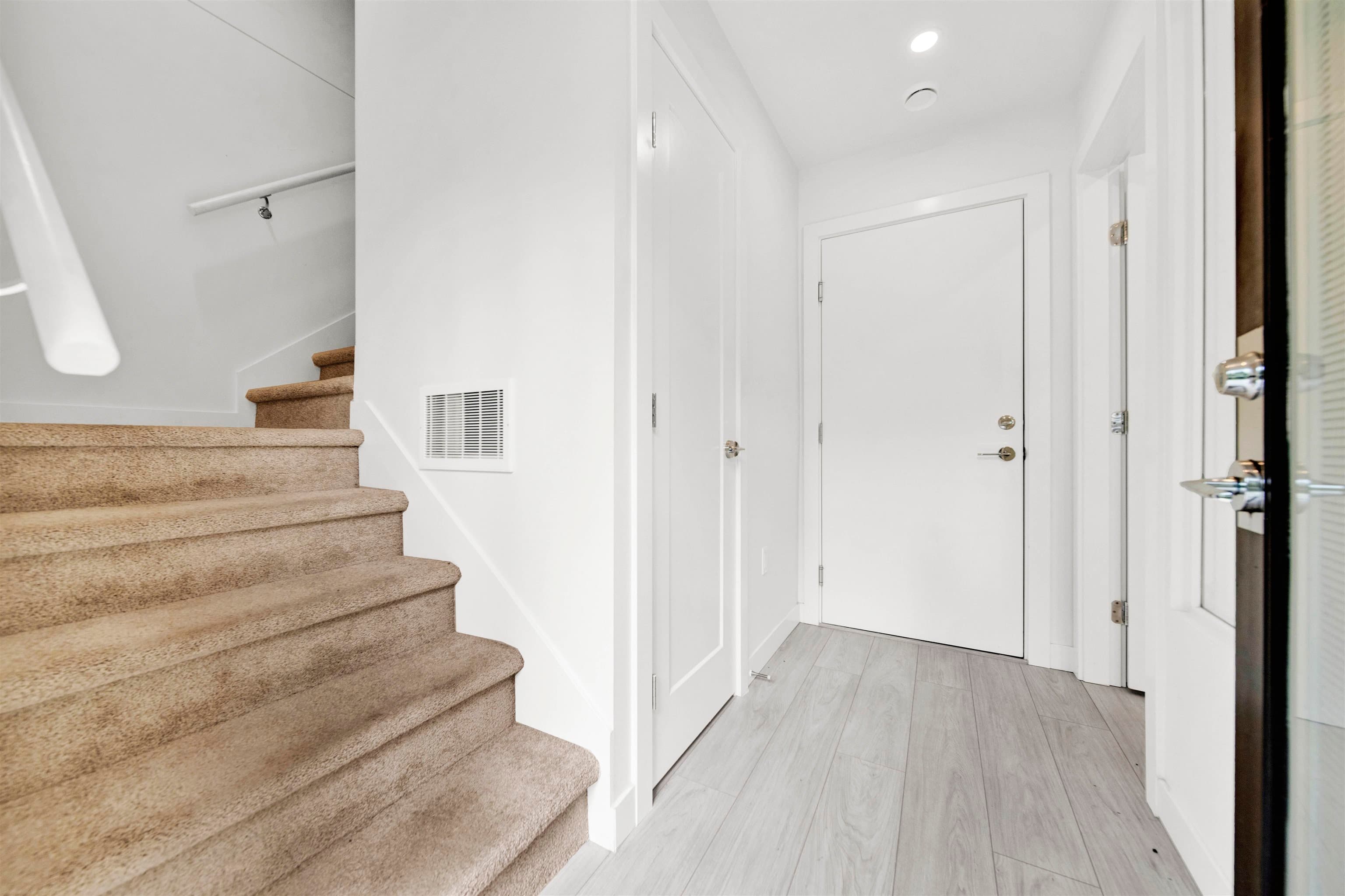 2 - 7288 188 Street, Surrey, V4N 3G6 — photo 4