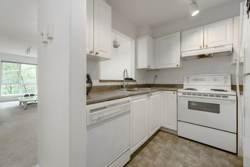 310 - 9979 140 Street, Surrey, V3R 5W2 — photo 4