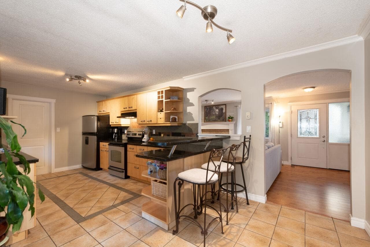 20899 Camwood Avenue, Maple Ridge, V2X 2N9 — photo 3
