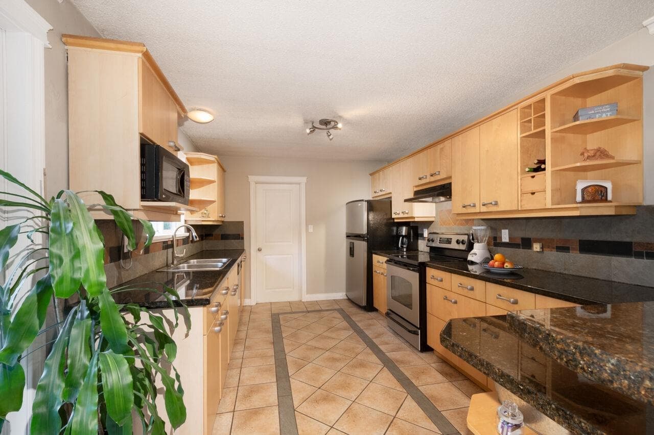 20899 Camwood Avenue, Maple Ridge, V2X 2N9 — photo 4