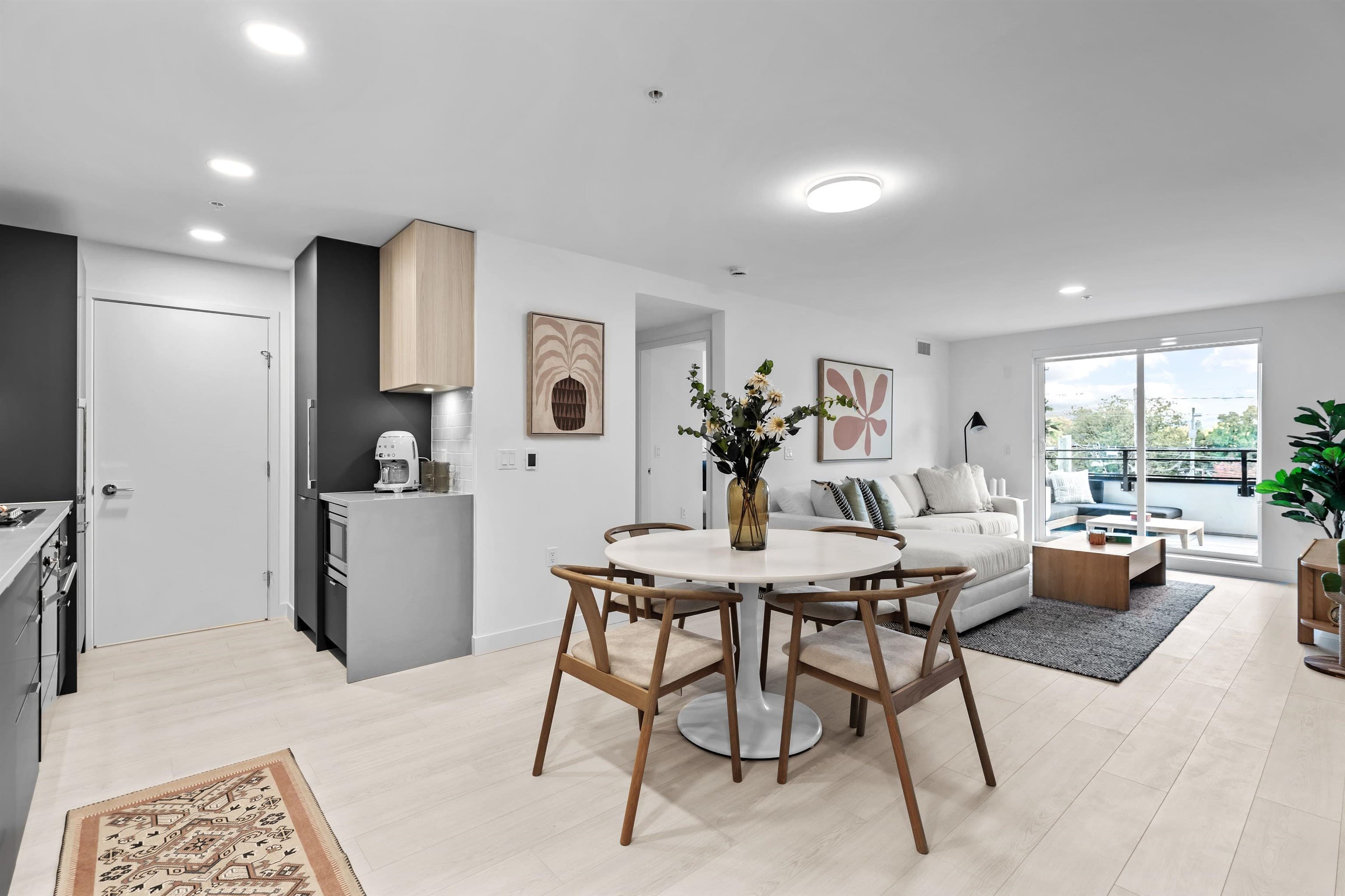 203 - 2419 Grant Street, Vancouver, V0V 0V0 — photo 3
