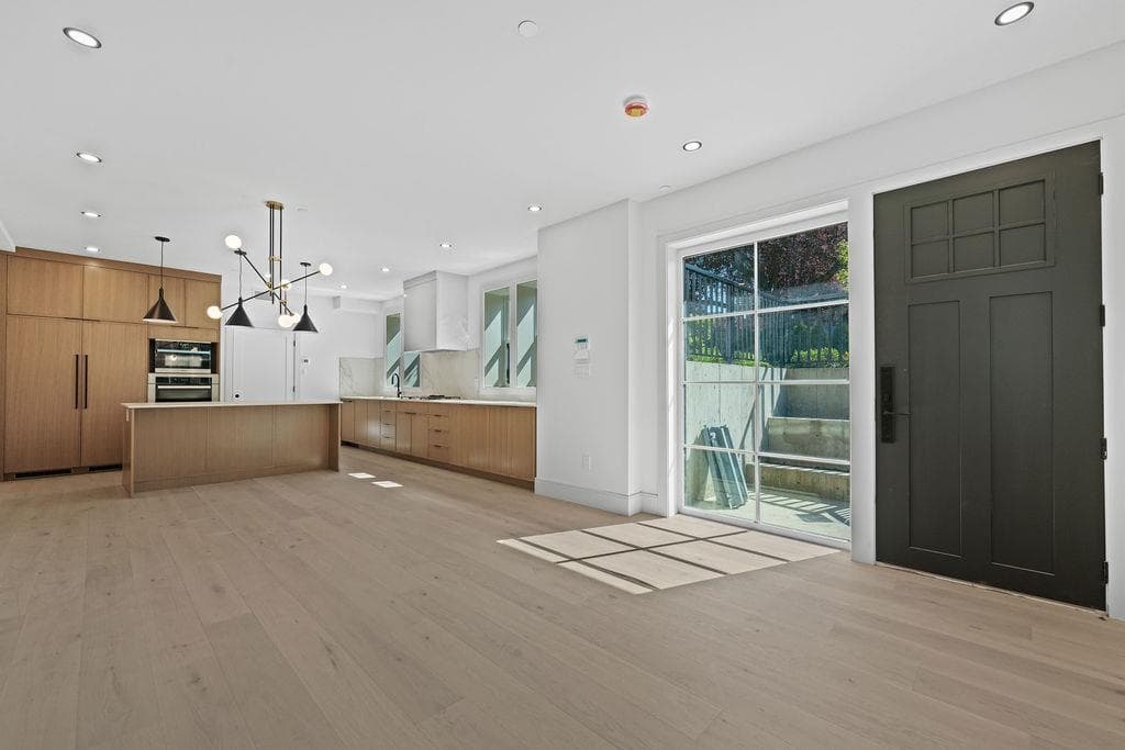 6851 Cypress Street, Vancouver, V6P 5L9 — photo 2