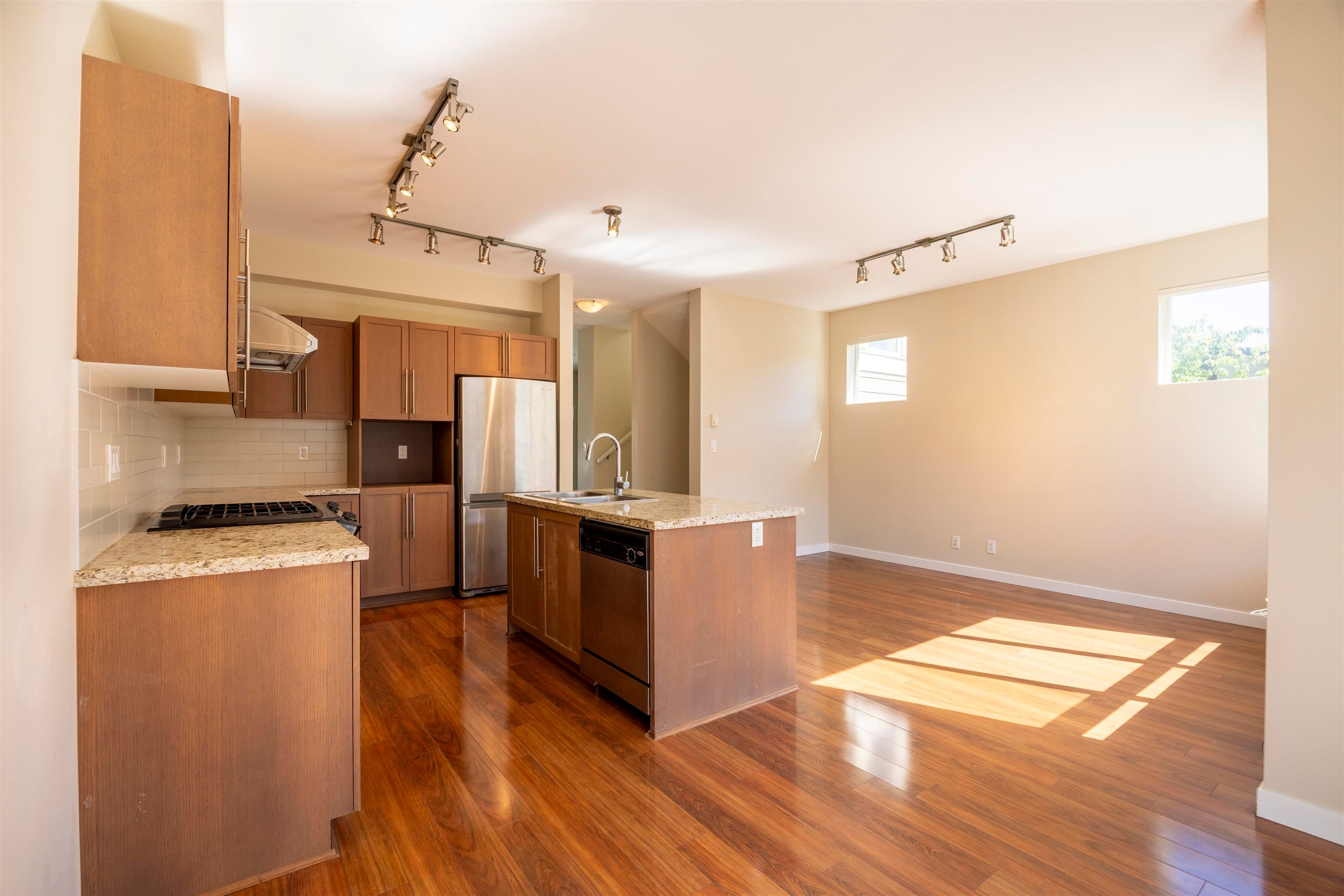 112 - 1125 Kensal Place, Coquitlam, V3B 0G3 — photo 5