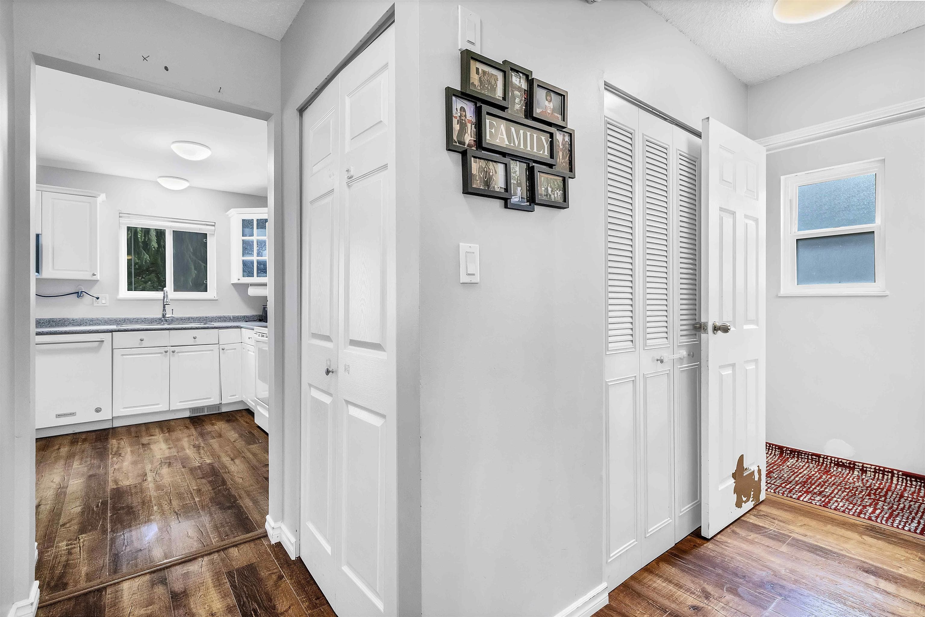 13304 100 Avenue, Surrey, V3T 1H5 — photo 3