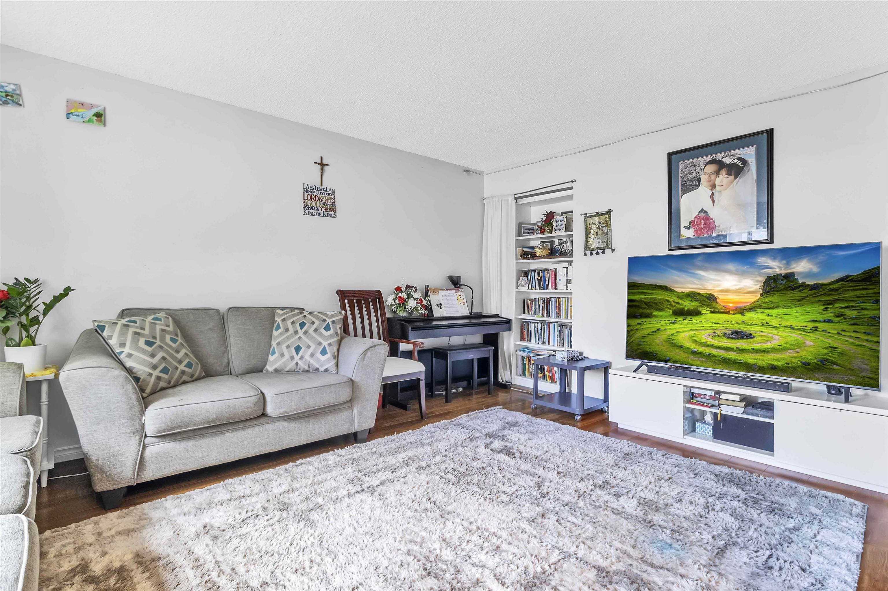 13304 100 Avenue, Surrey, V3T 1H5 — photo 5