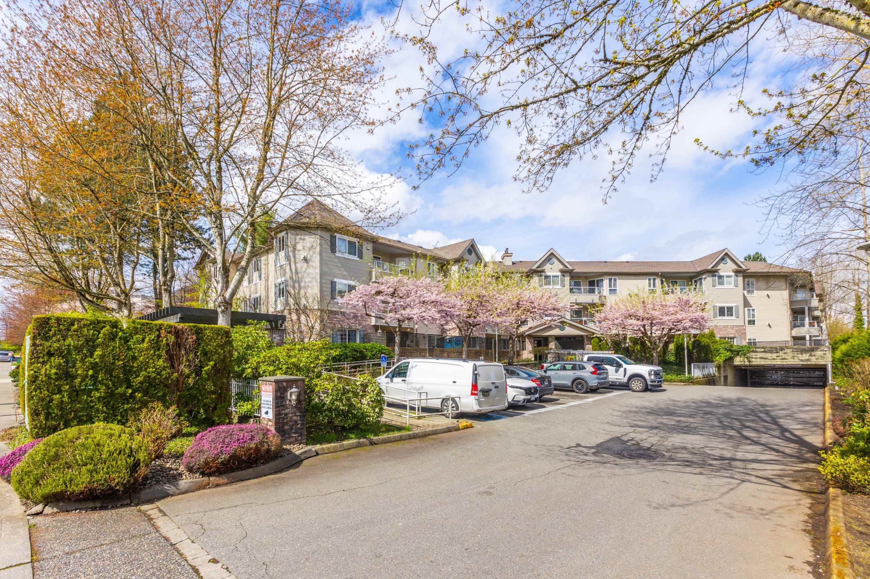 208 - 16137 83 Avenue, Surrey