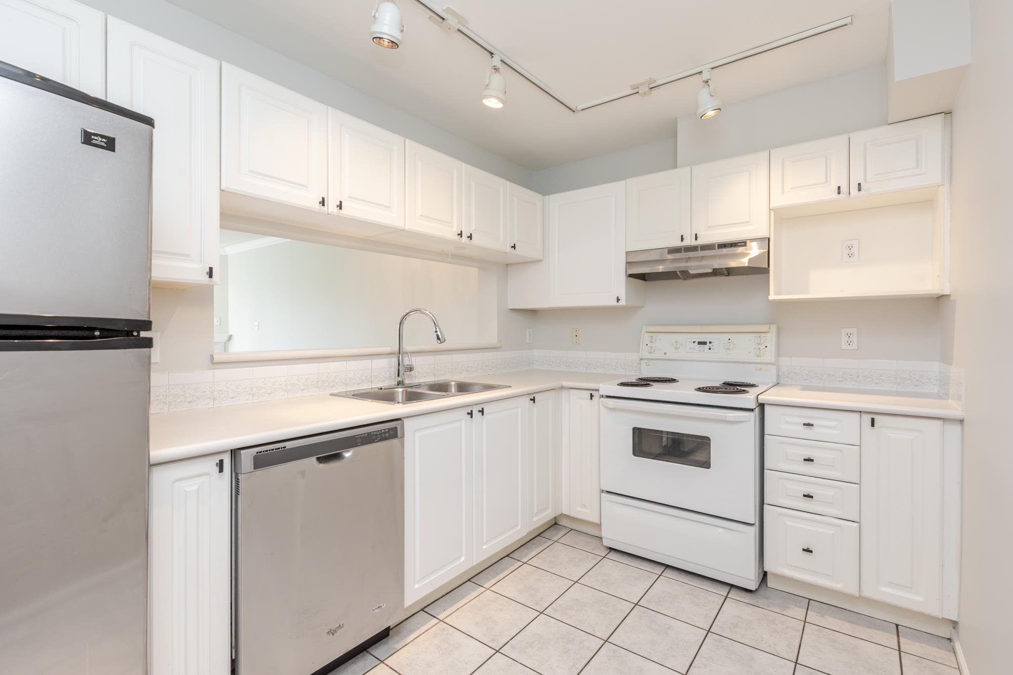 208 - 16137 83 Avenue, Surrey, V4N 0N1 — photo 5