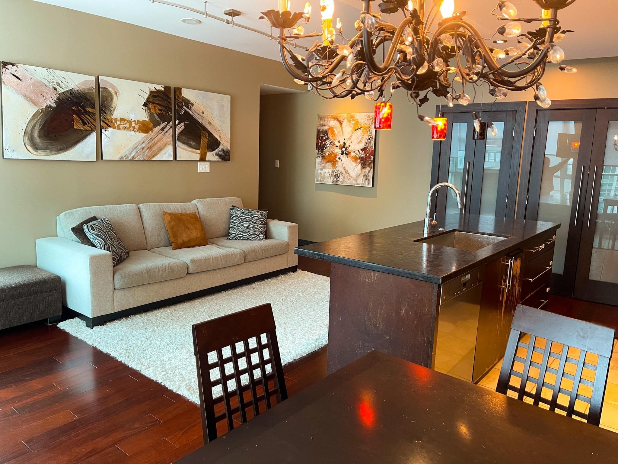 702 - 168 E Esplanade, North Vancouver, V7L 4X8 — photo 1