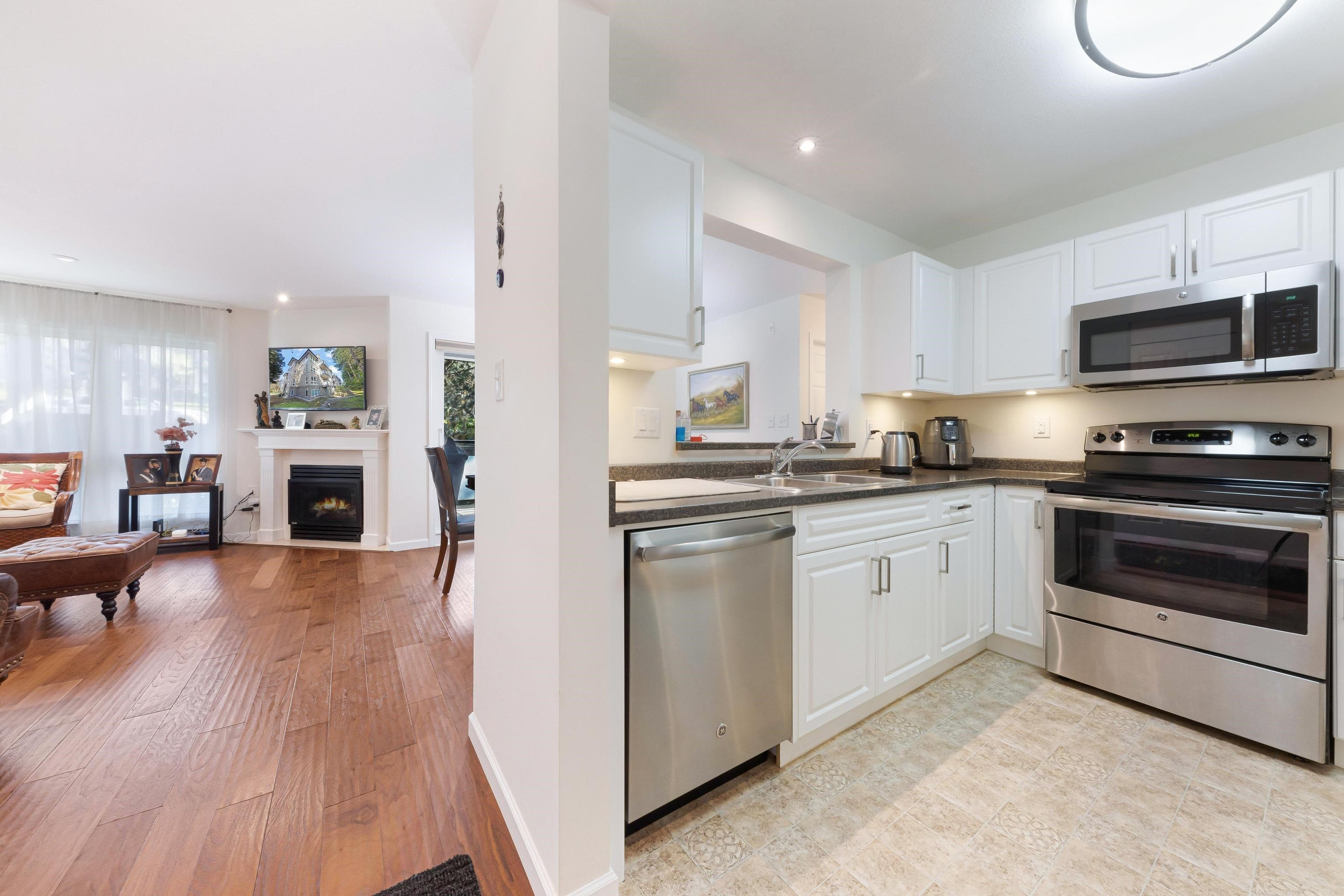 303 - 3950 Linwood Street, Burnaby, V5G 4R5 — photo 5