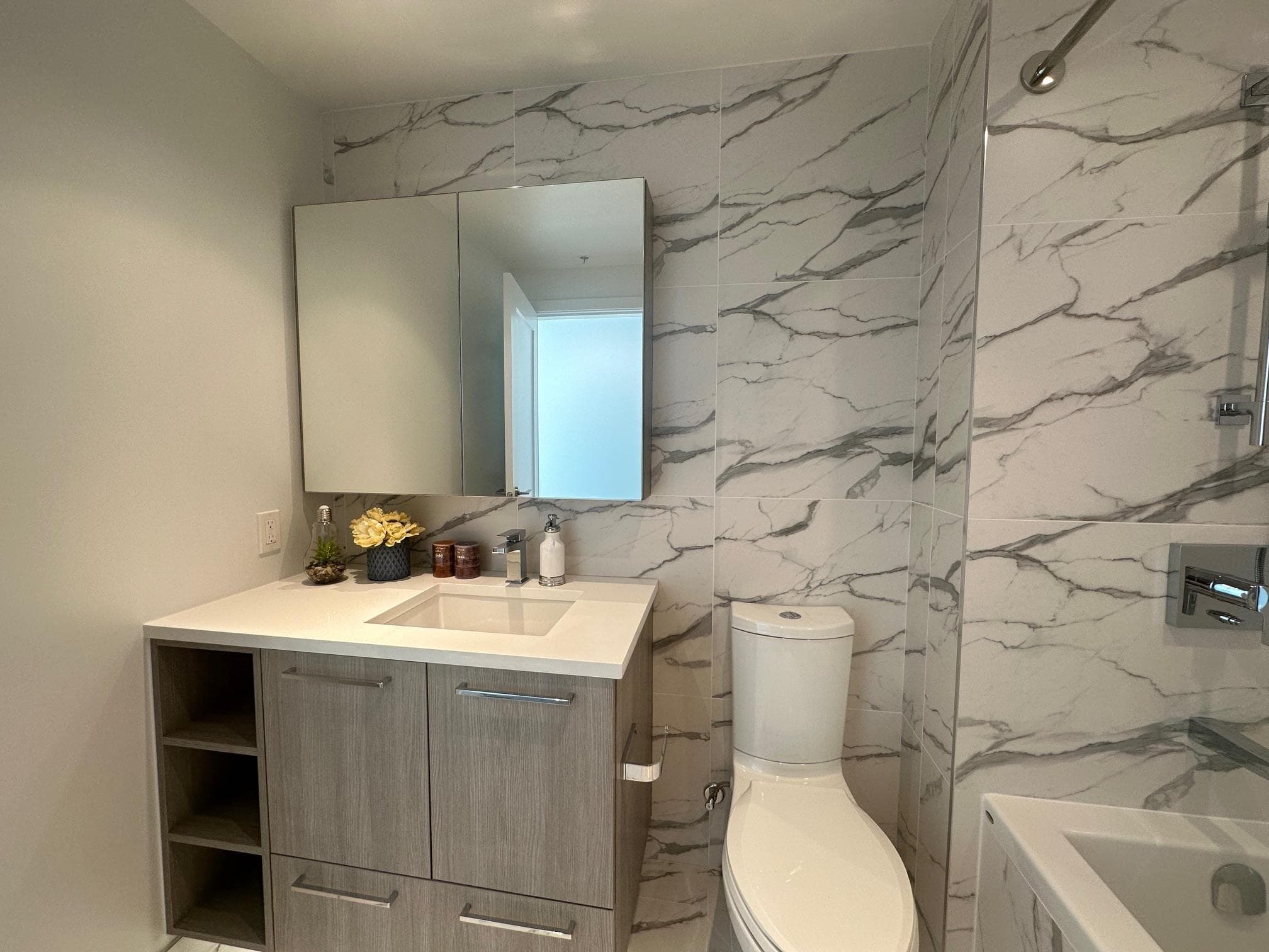 301 - 8160 Mcmyn Way, Richmond, V6X 0V2 — photo 4