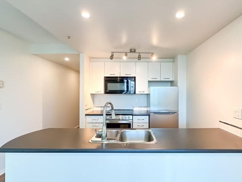 303 - 1331 W Georgia Street, Vancouver, V6E 4P1 — photo 4