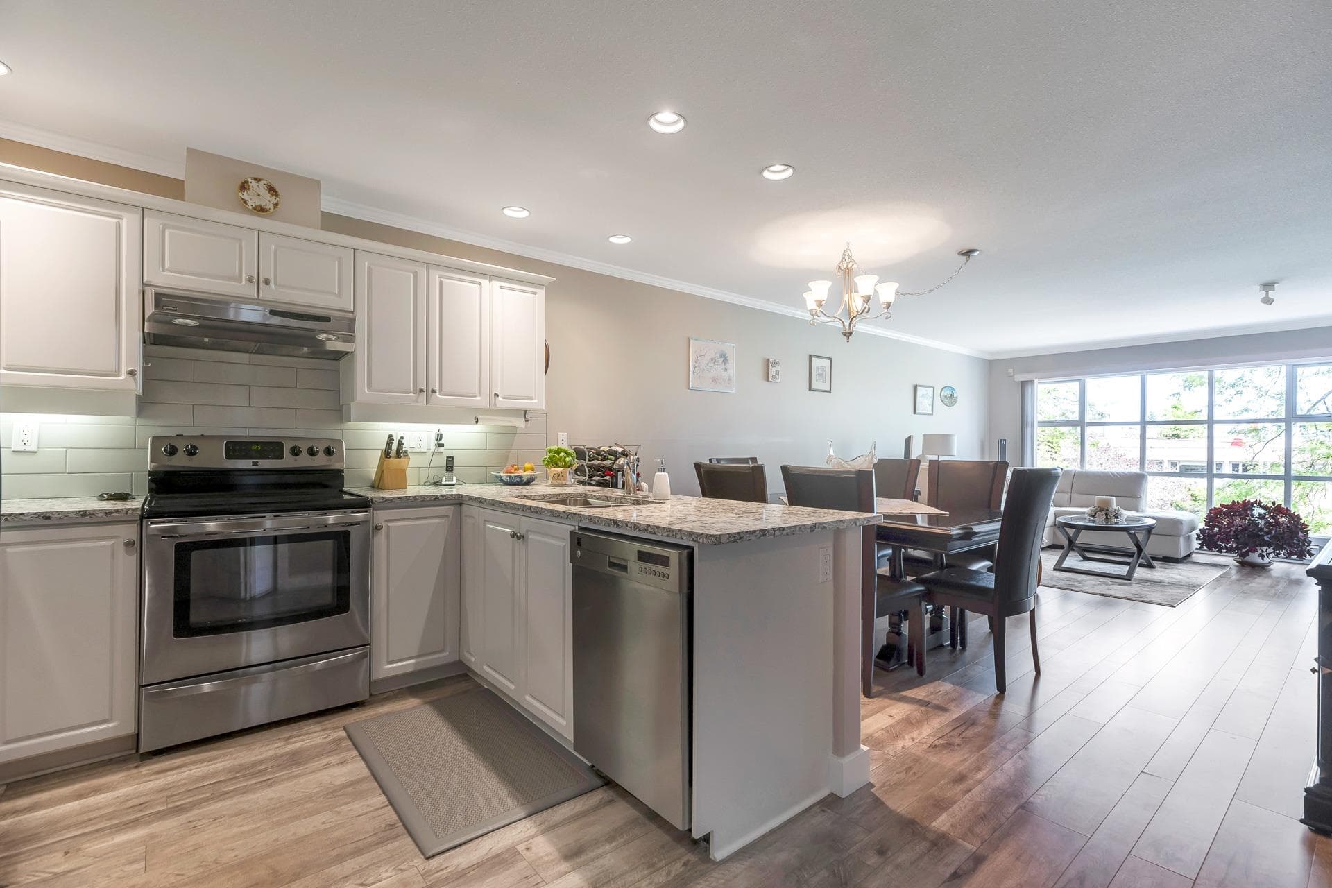 202 - 15284 Buena Vista Avenue, White Rock, V4B 5K5 — photo 3