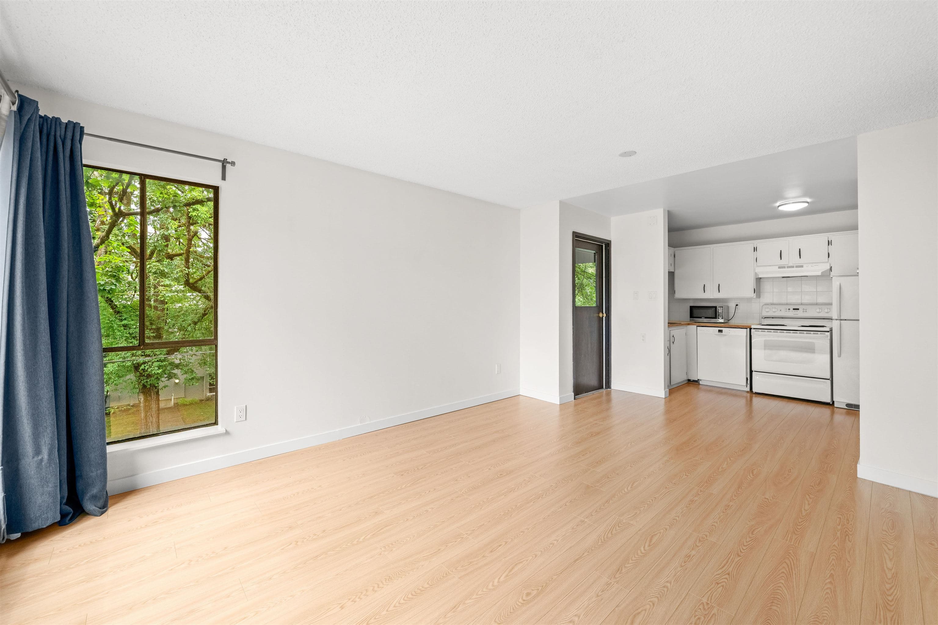 303 - 2920 Ash Street, Vancouver, V5Z 4A6 — photo 4