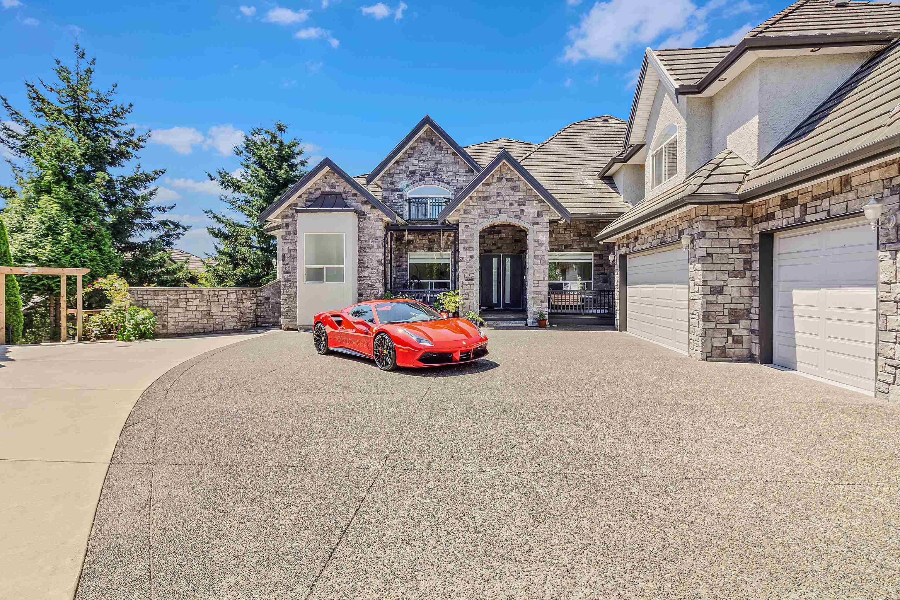5733 W Kettle Crescent, Surrey