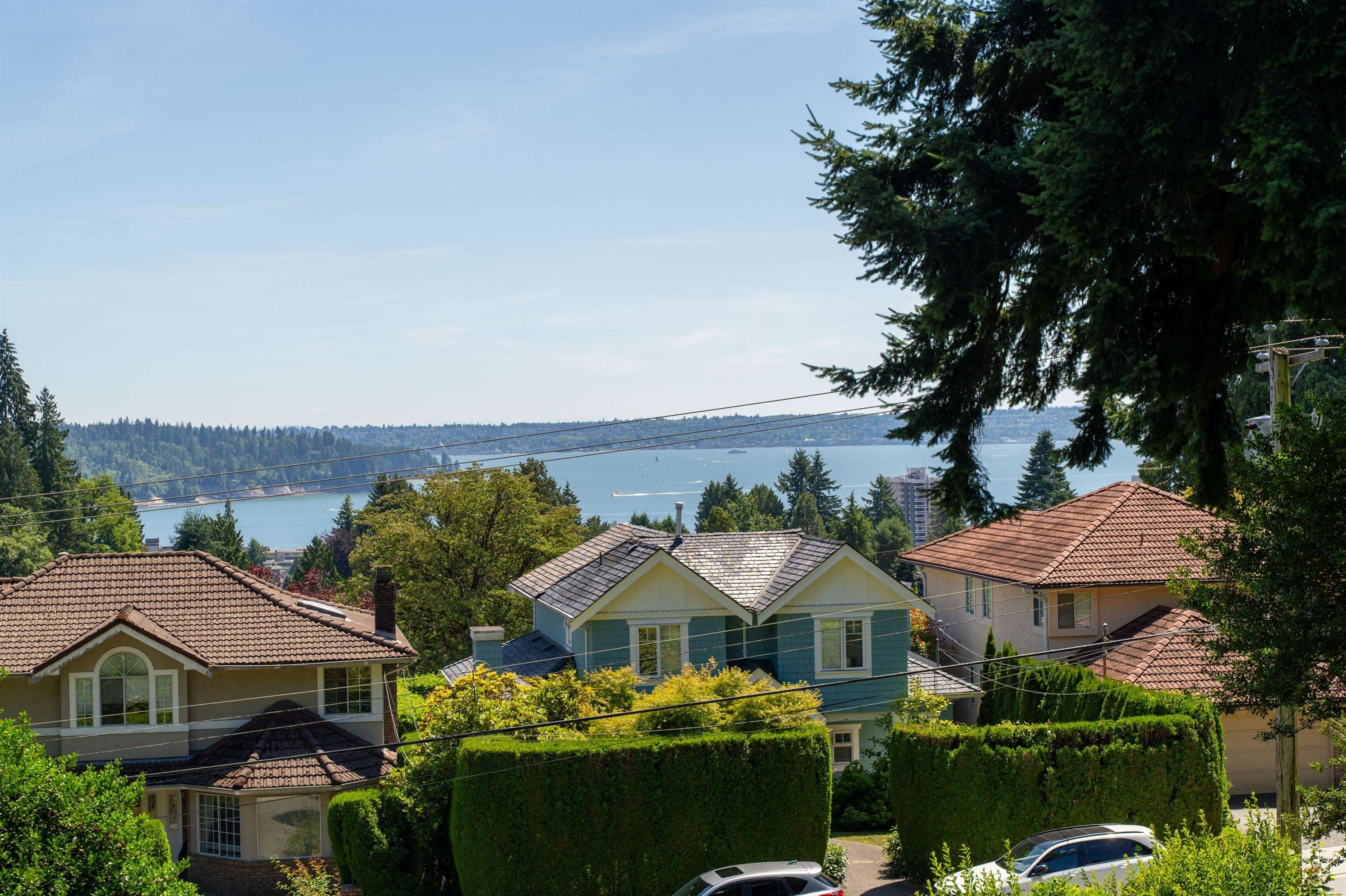 1371 Mathers Avenue, West Vancouver