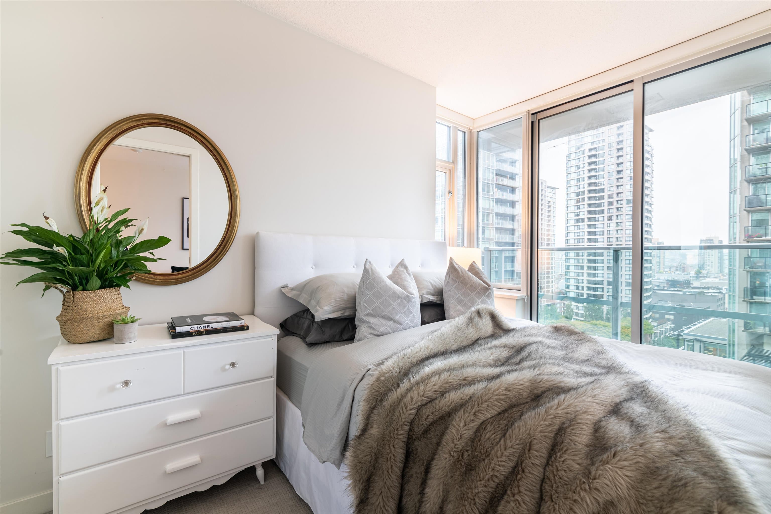 907 - 833 Homer Street, Vancouver, V6B 0H3 — photo 5