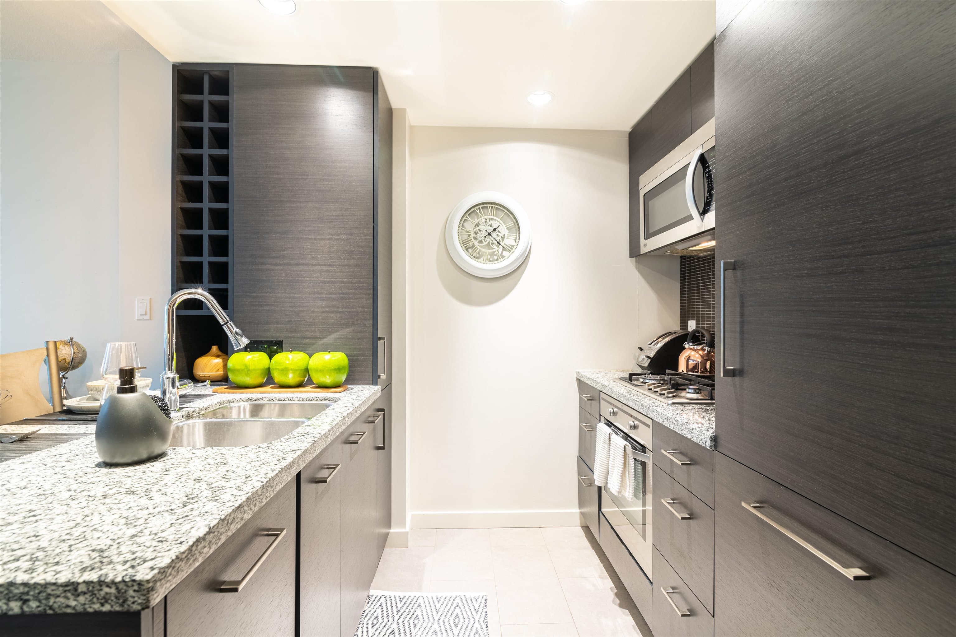 907 - 833 Homer Street, Vancouver, V6B 0H3 — photo 4