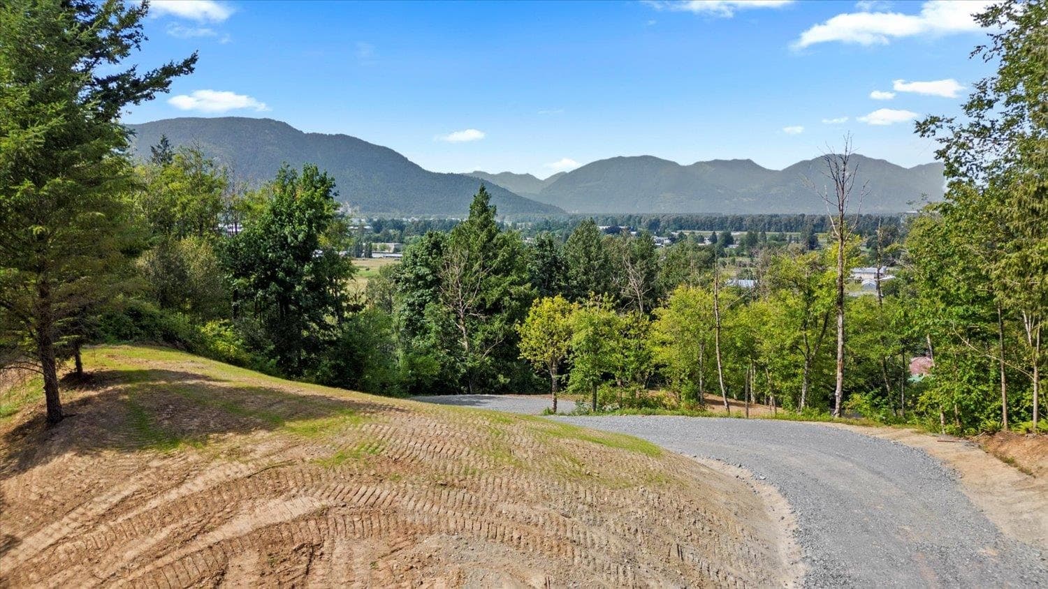 42205 Majuba Hill Road, Chilliwack, V2R 5H2 — photo 1