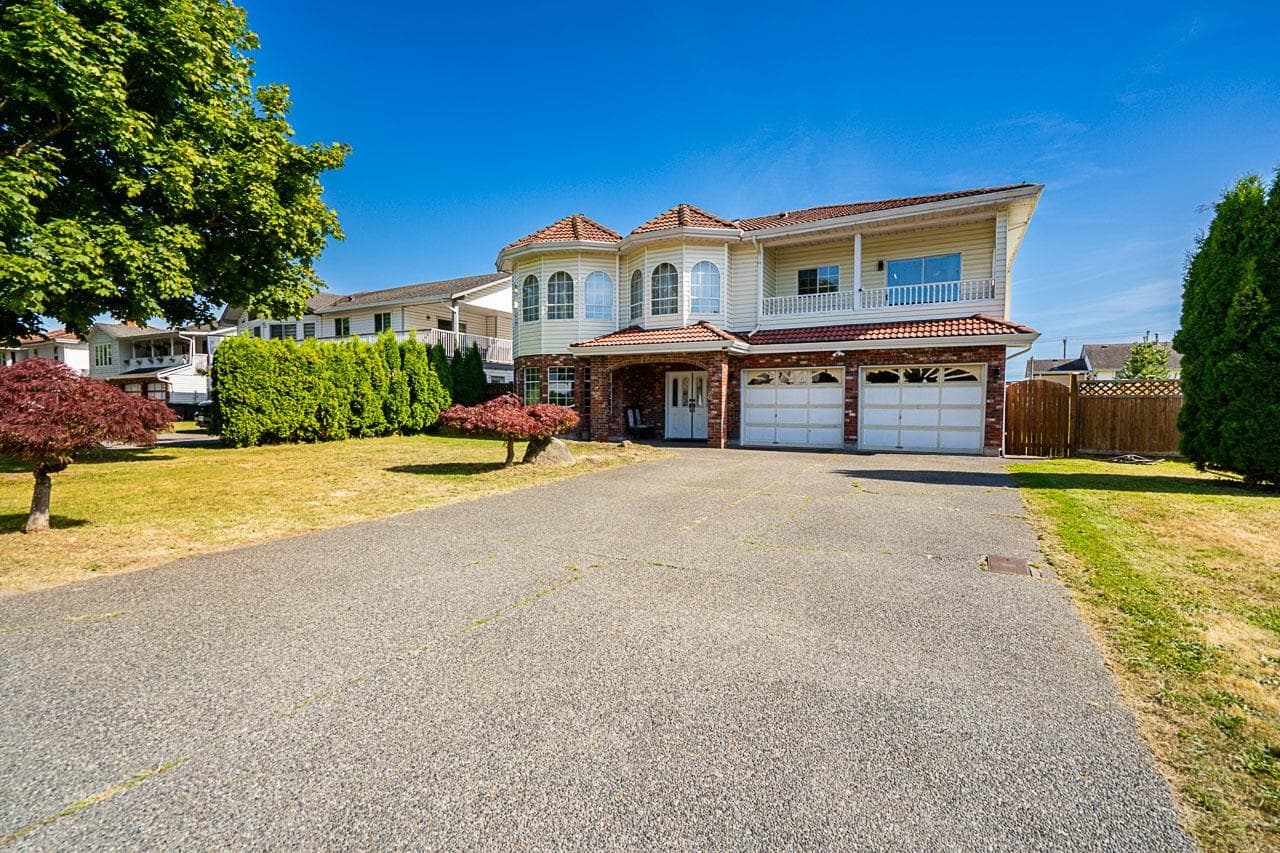 12276 75a Avenue, Surrey, V3W 9P6 — photo 2