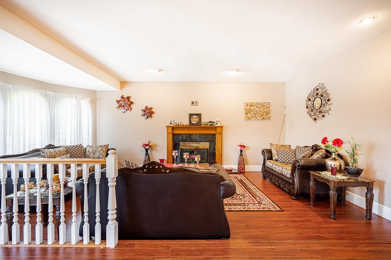 12276 75a Avenue, Surrey, V3W 9P6 — photo 4