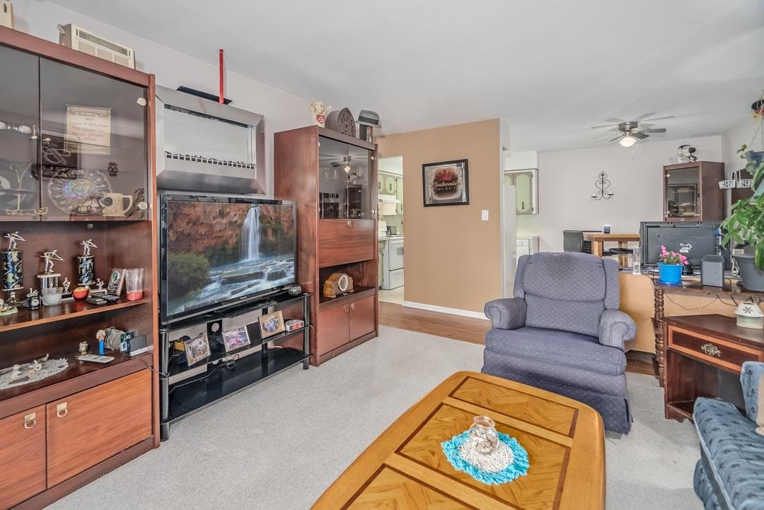 203 - 32033 Old Yale Road, Abbotsford, V2T 2C8 — photo 3