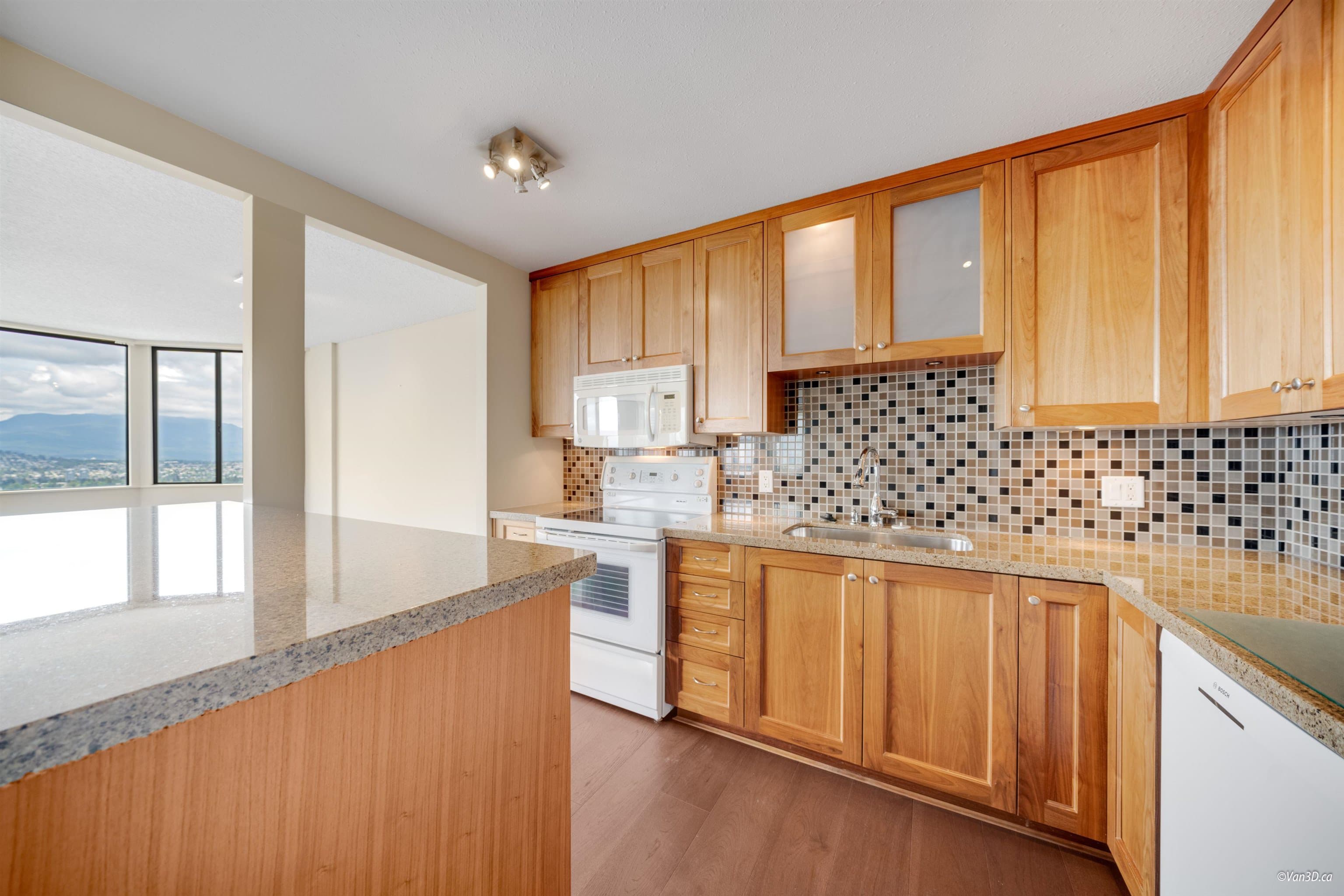 2306 - 6540 Burlington Avenue, Burnaby, V5H 3M7 — photo 3