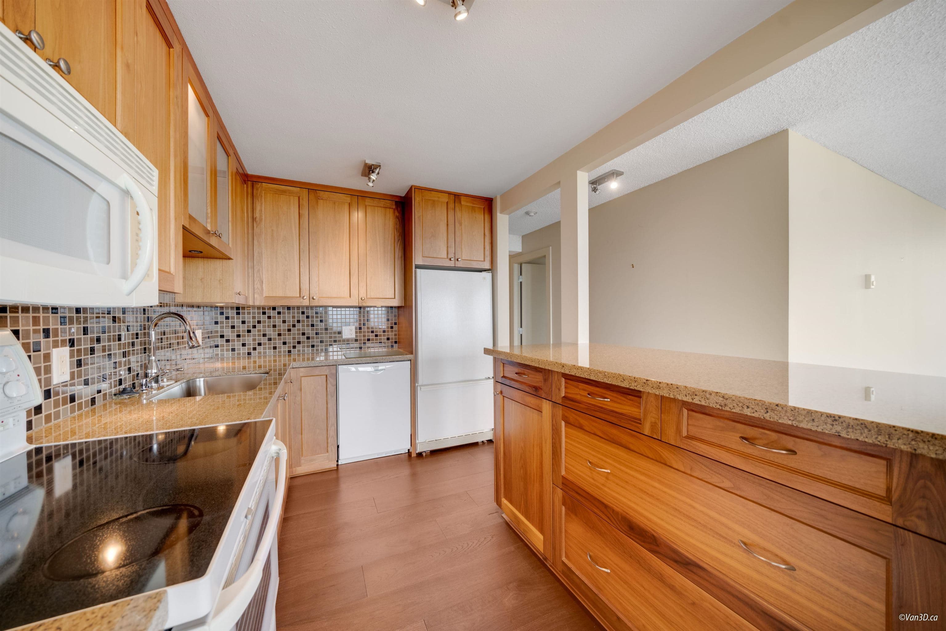 2306 - 6540 Burlington Avenue, Burnaby, V5H 3M7 — photo 4