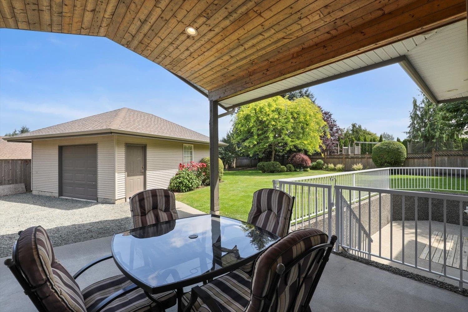 30687 Steelhead Court, Abbotsford, V2T 6V1 — photo 2