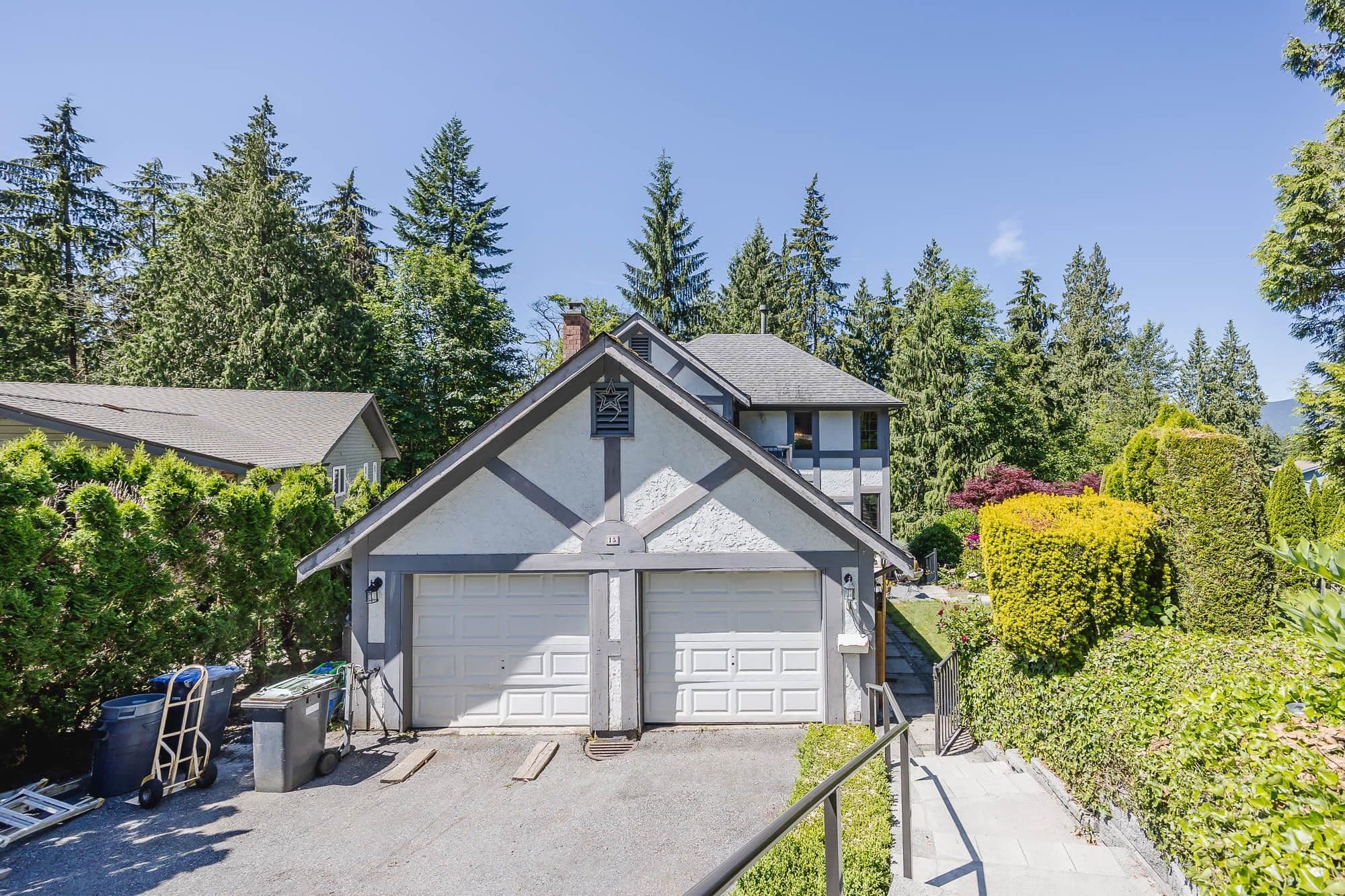 15 Escola Bay, Port Moody
