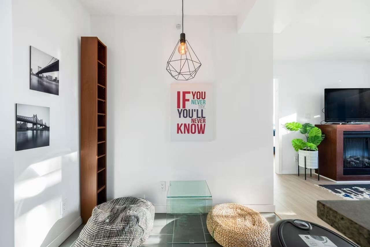 518 - 618 Abbott Street, Vancouver, V6B 0C1 — photo 2