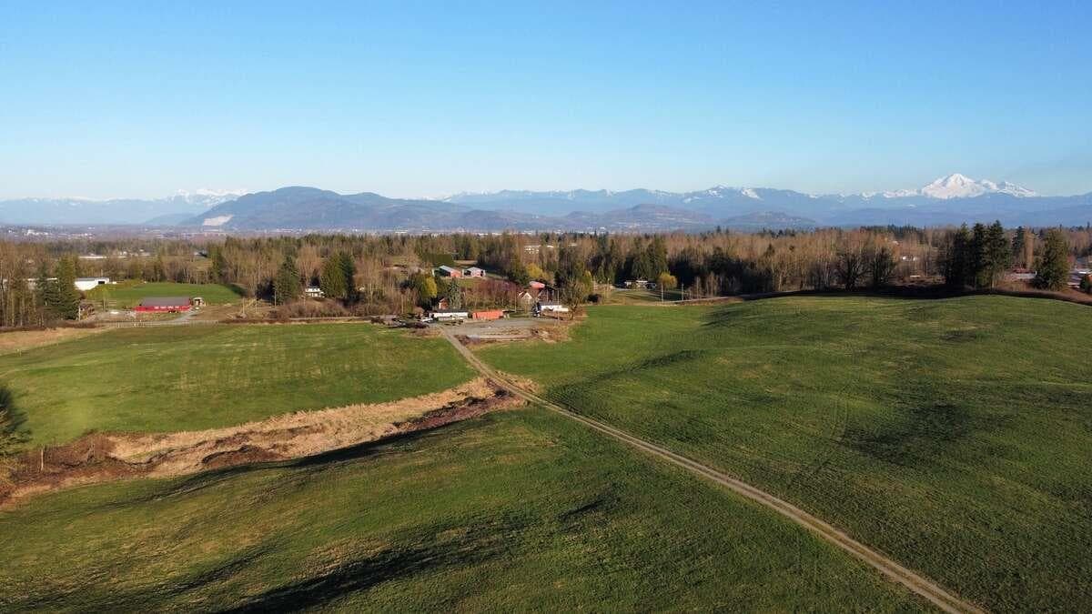 6077 Ross Road, Abbotsford, V4X 1Z1 — photo 3