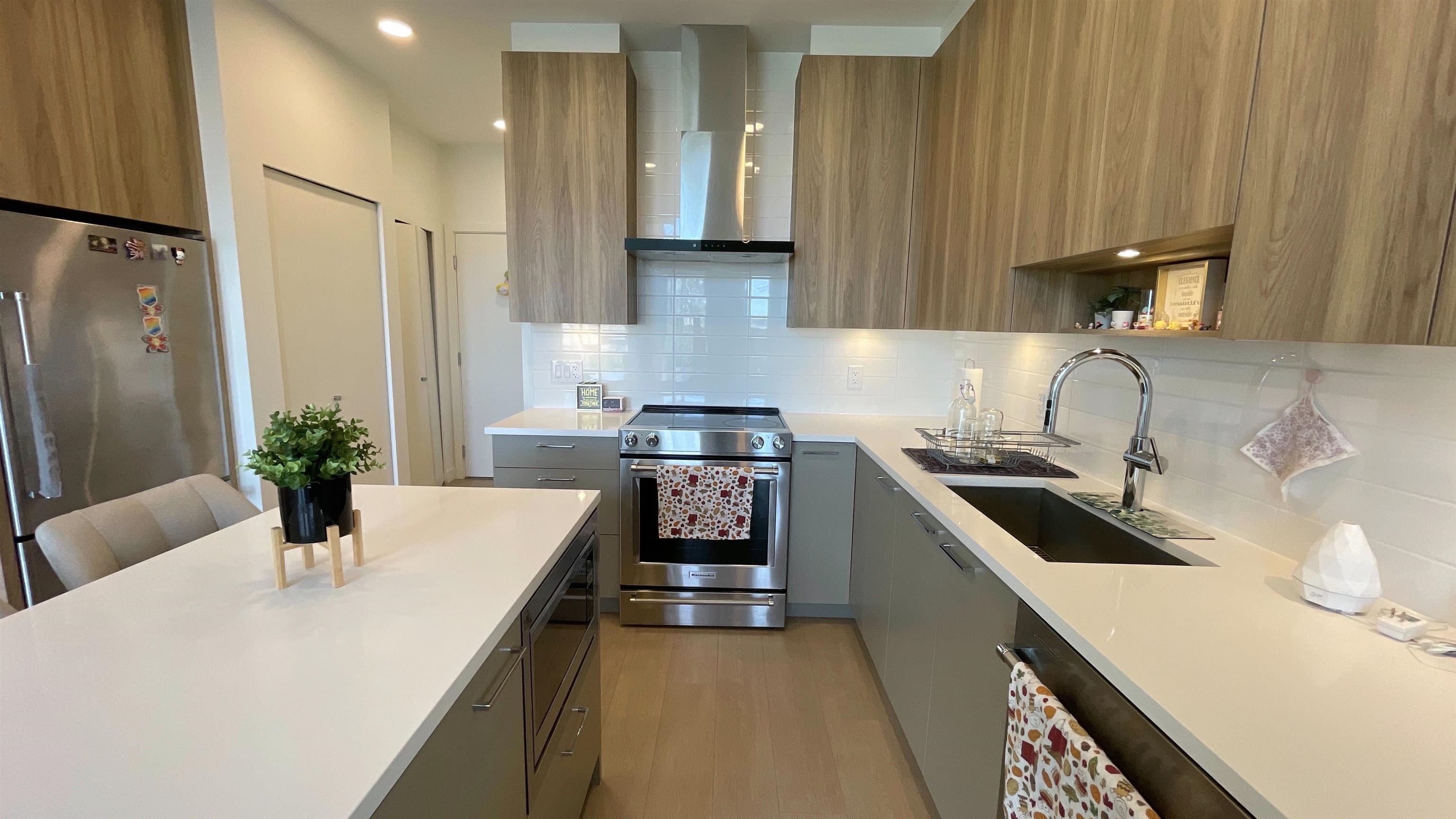 614 - 7599 15th Street, Burnaby, V3N 0H9 — photo 2