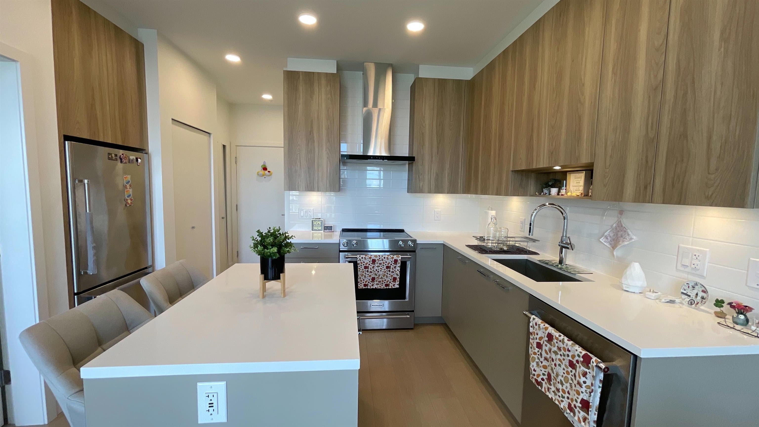 614 - 7599 15th Street, Burnaby, V3N 0H9 — photo 4