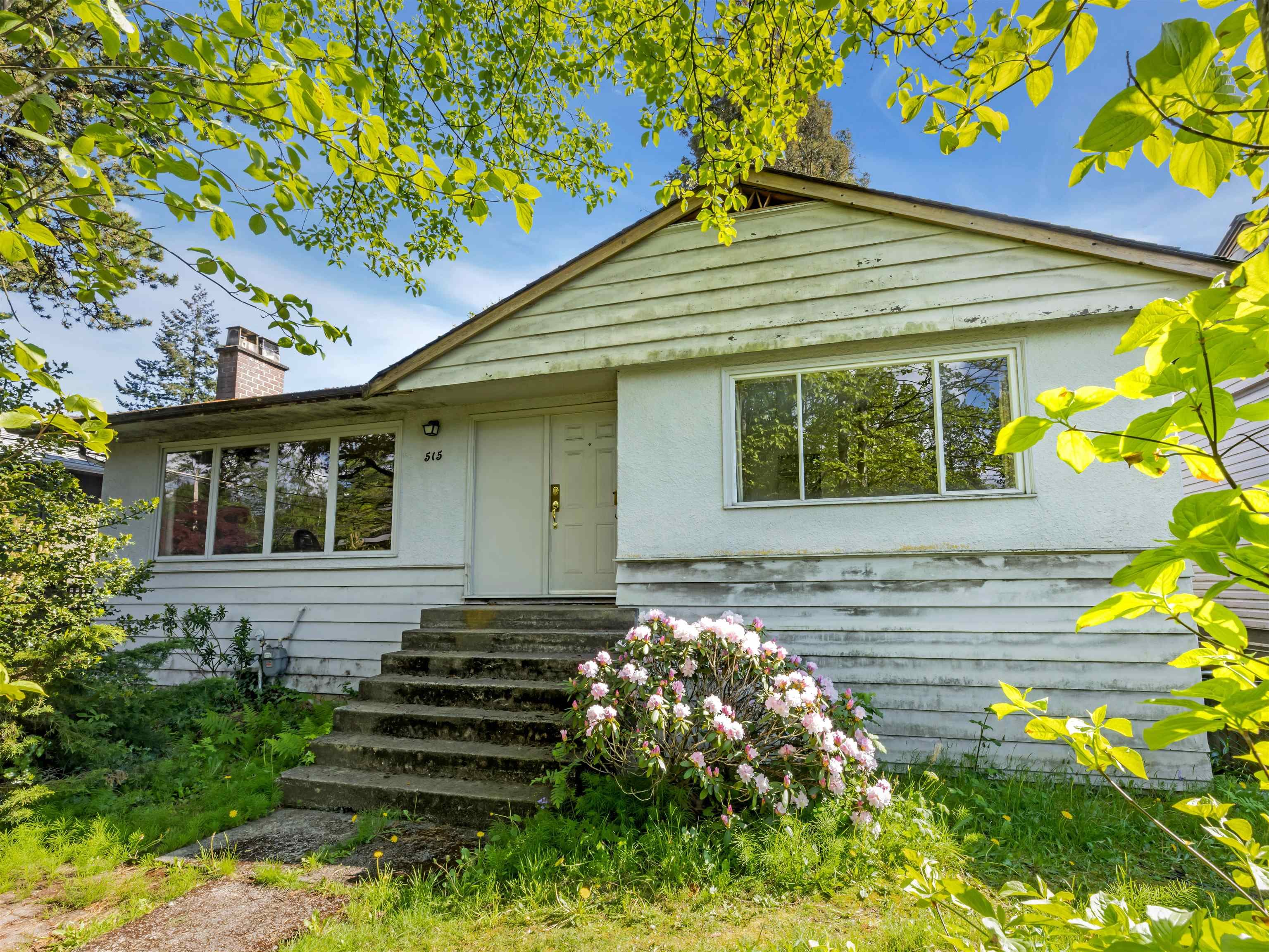 515 W 24th Street, North Vancouver