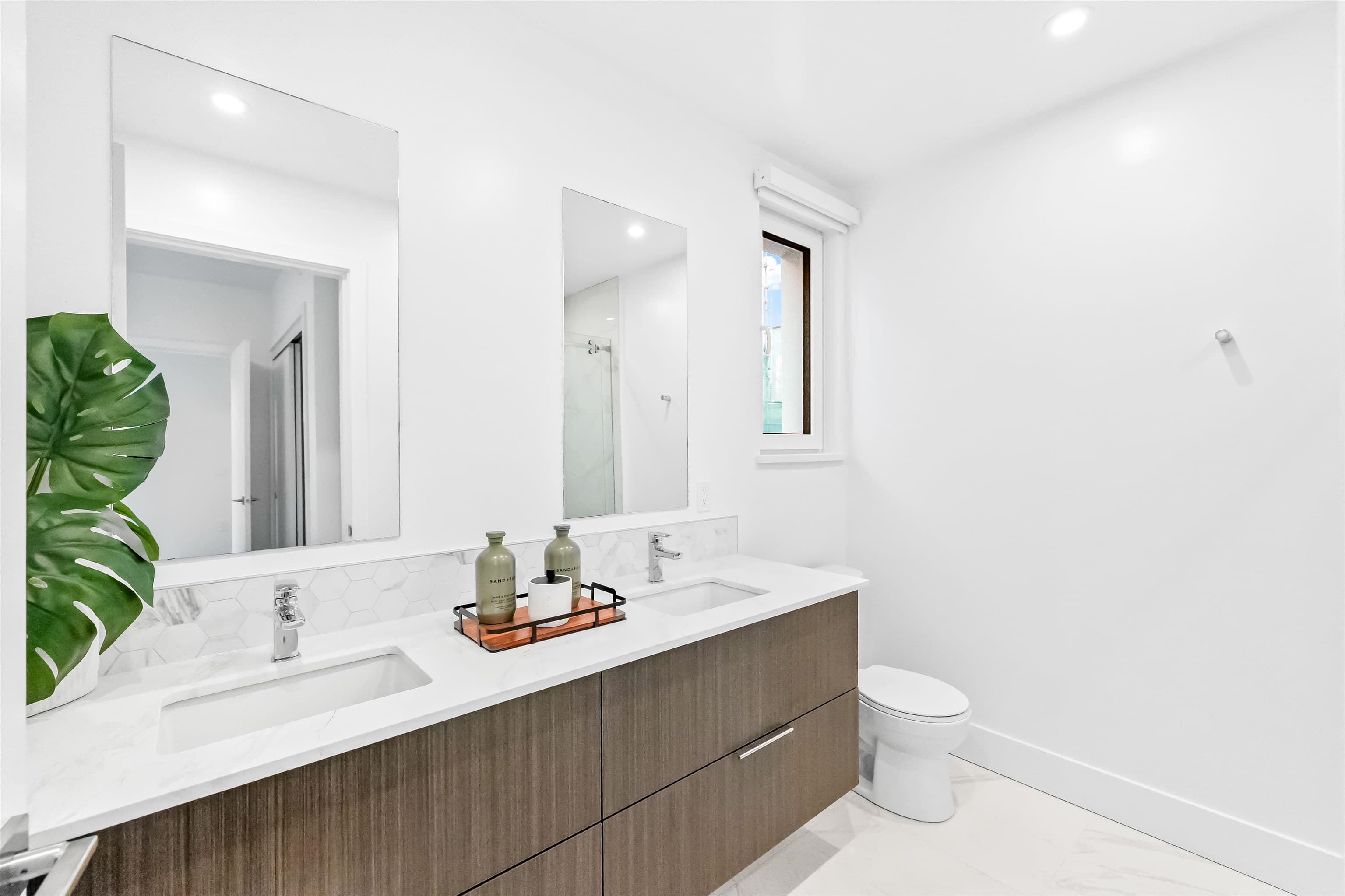 308 - 2250 E 1st Avenue, Vancouver, V5N 1B6 — photo 4