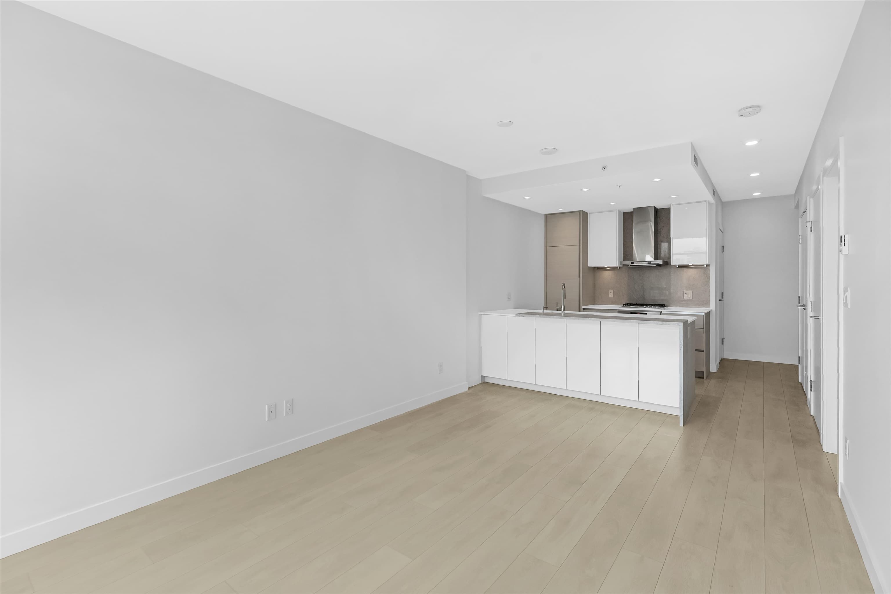 1007 - 4670 Assembly Way, Burnaby, V5H 0H3 — photo 4
