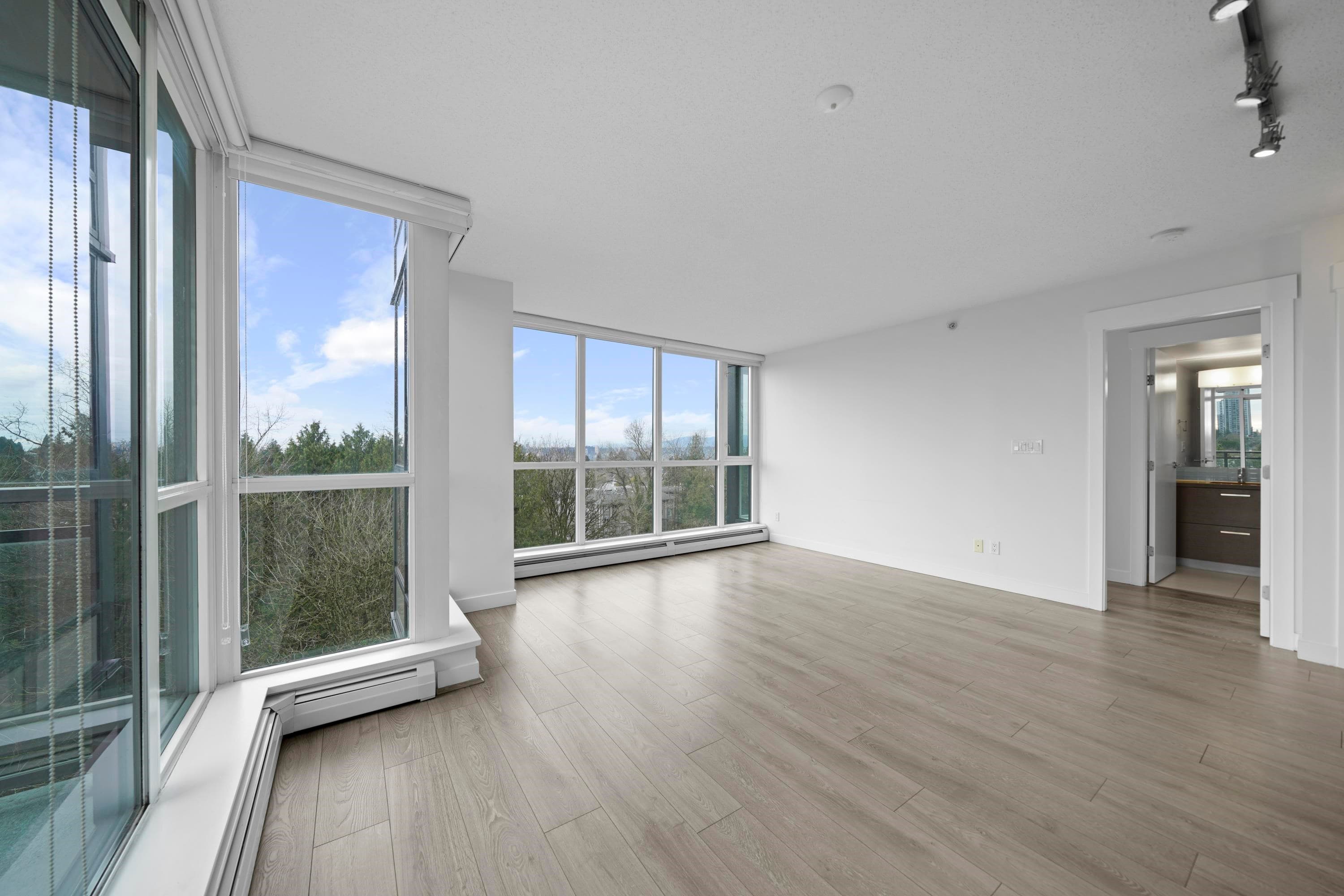 908 - 13380 108 Avenue, Surrey, V3T 0E7 — photo 4