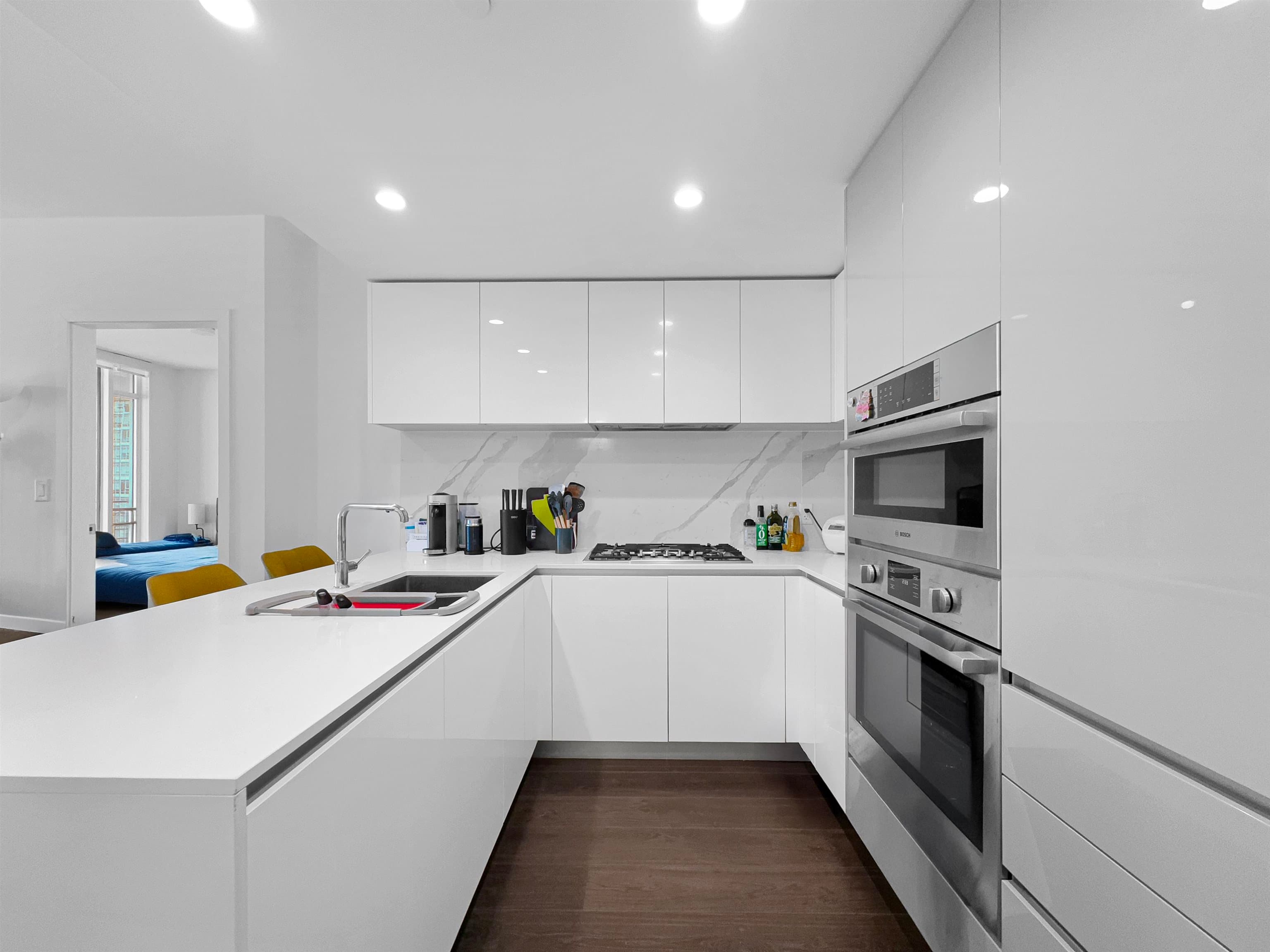26xx - 2085 Skyline Court, Burnaby, V5C 0M6 — photo 4
