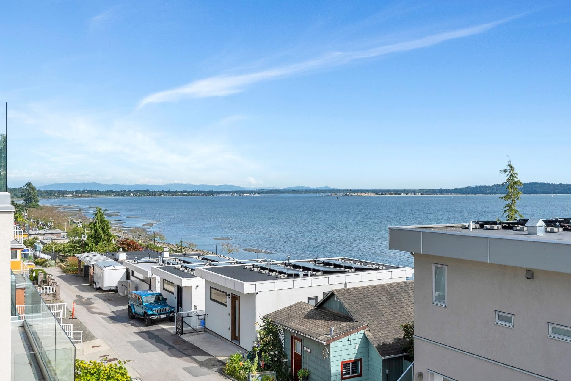 15364 Victoria Avenue, White Rock