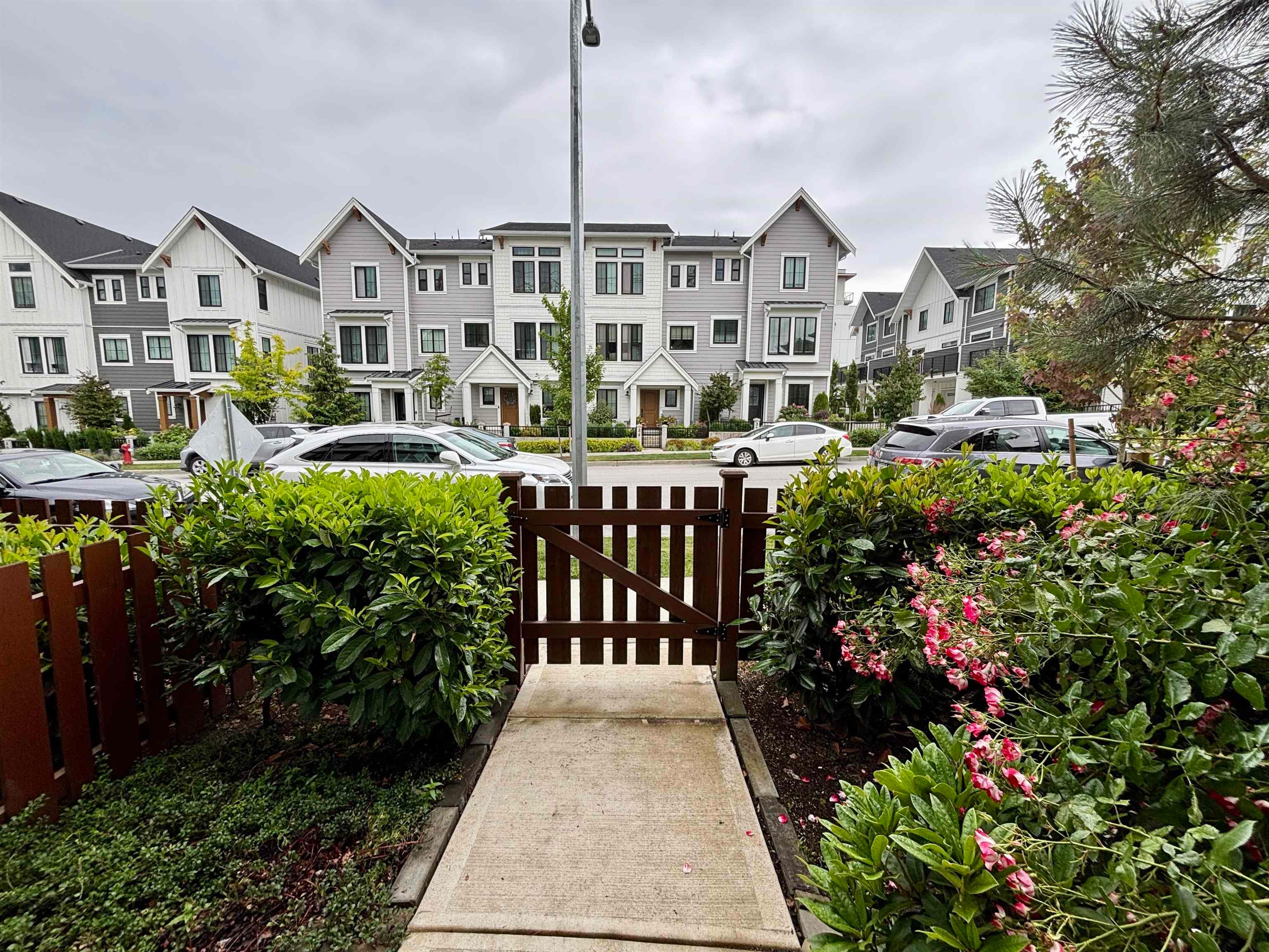 9 - 20155 84 Avenue, Langley, V2Y 3R3 — photo 1