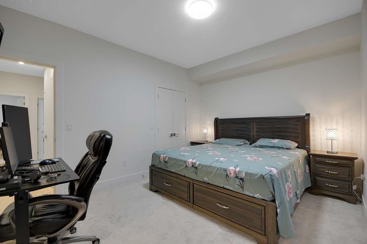 18 - 5858 132 Street, Surrey, V3W 4E1 — photo 4