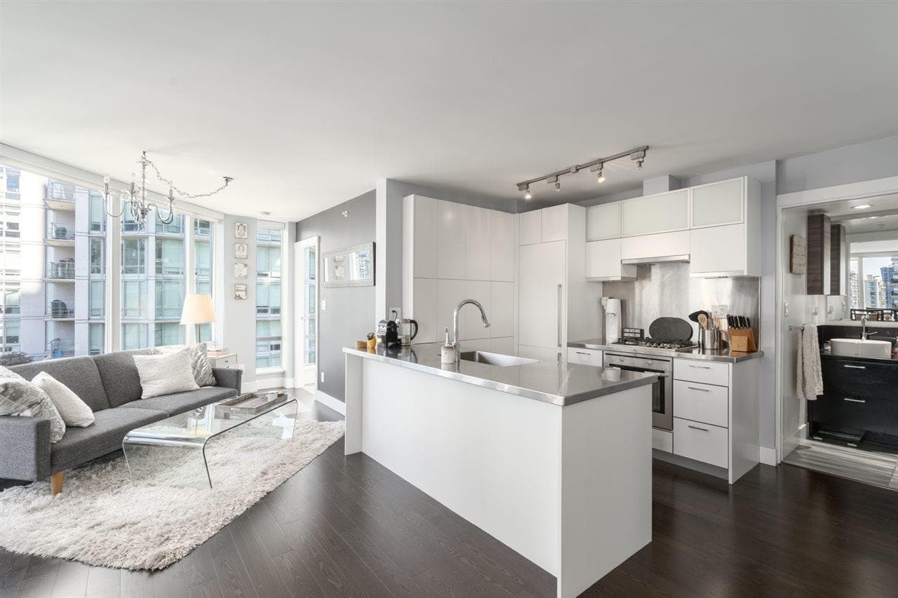 1207 - 535 Smithe Street, Vancouver, V6B 0H2 — photo 1
