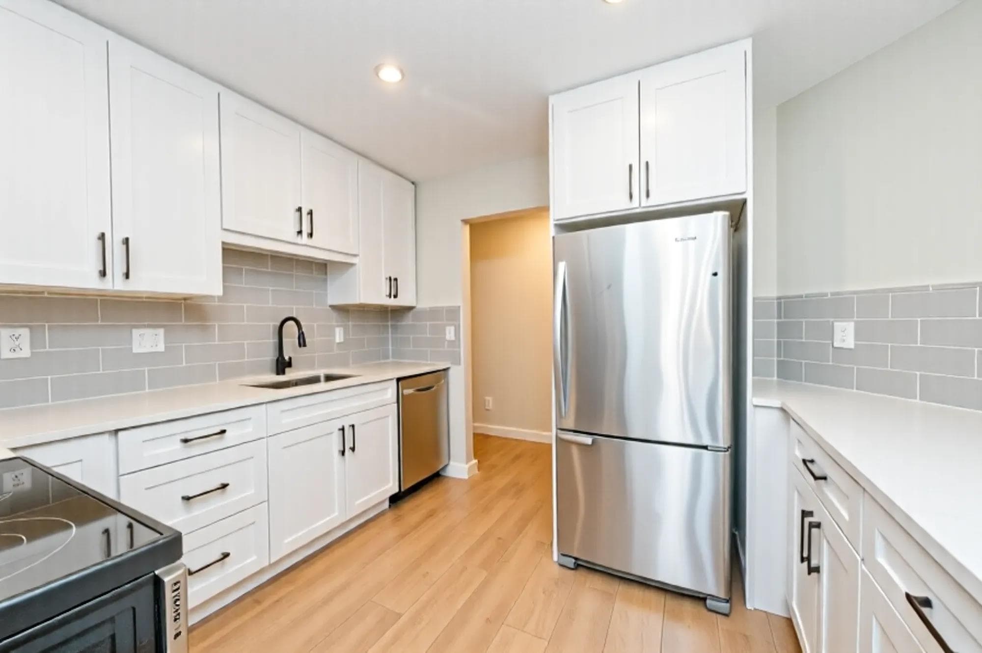 304 - 33401 Mayfair Avenue, Abbotsford, V2S 6Z2 — photo 4