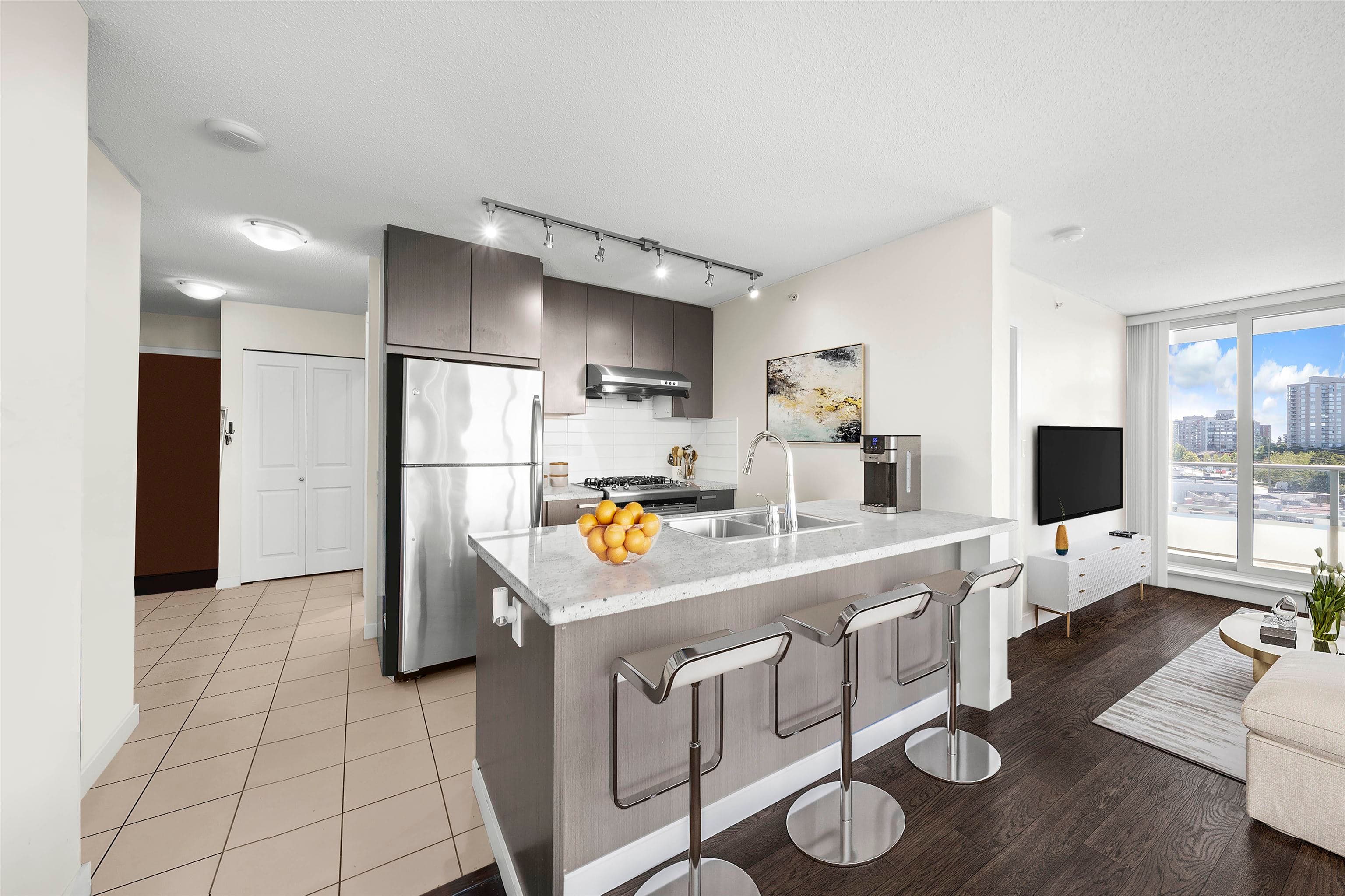 506 - 6688 Arcola Street, Burnaby, V5E 0B3 — photo 4