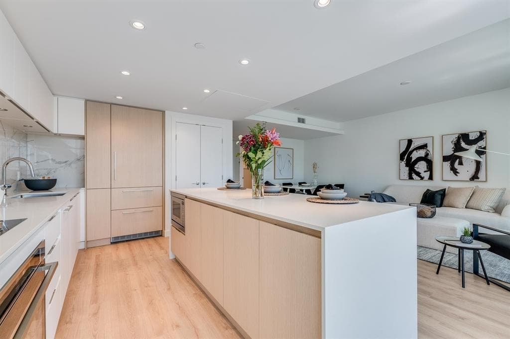 610 - 1500 Fern Street, North Vancouver, V7J 0E6 — photo 5